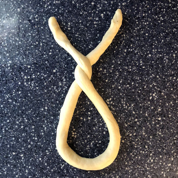 shape pretzel dough