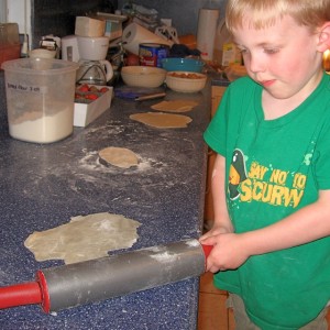 7 Secrets to Get Your Kids to Help in the Kitchen: BrownThumbMama.com