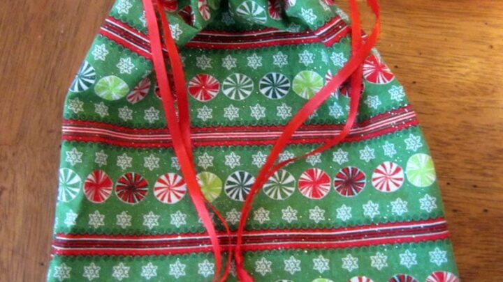 36Pcs Burlap Christmas Drawstring Bags Buffalo Plaid Xmas Gift Bags Burlap  Xmas Candy Bags Small Christmas Linen Bags Goody Gift Bags Treat Sacks  Reusable Gift Wrapping Bags Holiday Party Favors Bags 