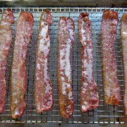 Perfect bacon in the oven: BrownThumbMama.com