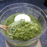 The Secret for Making Pesto On The Cheap: BrownThumbMama.com