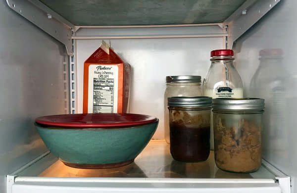 How do you store leftovers without plastic? Good question--it’s easier than you think. Here are my favorite plastic-free food storage containers. 