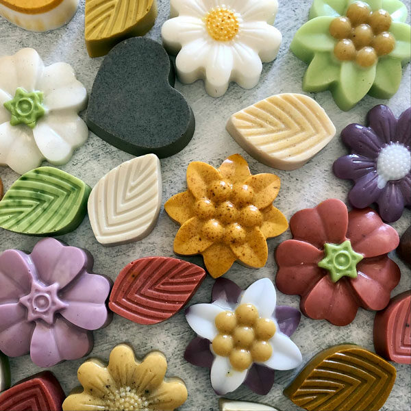 4 Natural Colorants You Can Add in Homemade Soaps & Their Benefits